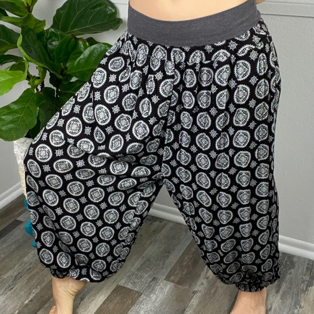 Balloon Pants  Navy White  Rib Waist  Medallion Print harem styleSz. S NWT Gigio - Picture 6 of 13